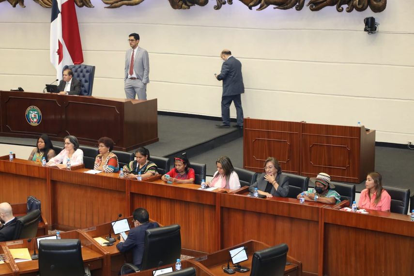 Discusión en el Pleno de la Asamblea Nacional del proyecto que crea el Ministerio de la Mujer.