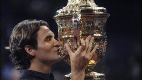 Federer derrota a Nalbandian y gana el torneo de Basilea