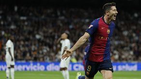 Con goles de Lewandoski, Yamal y Raphinha, el Barcelona golea 4-0 al Real Madrid en el Clásico de La Liga.