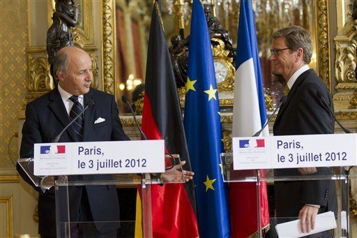 Francia y Alemania piden que Assad deje el poder