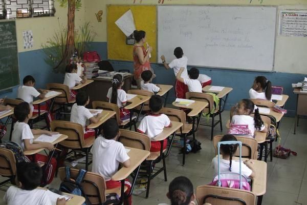 Padres de familia sugieren al Meduca que consulte la jornada única
