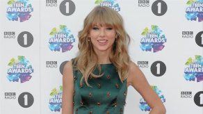 Cantante Taylor Swift denunciada en EEUU por usar el 13 en sus productos