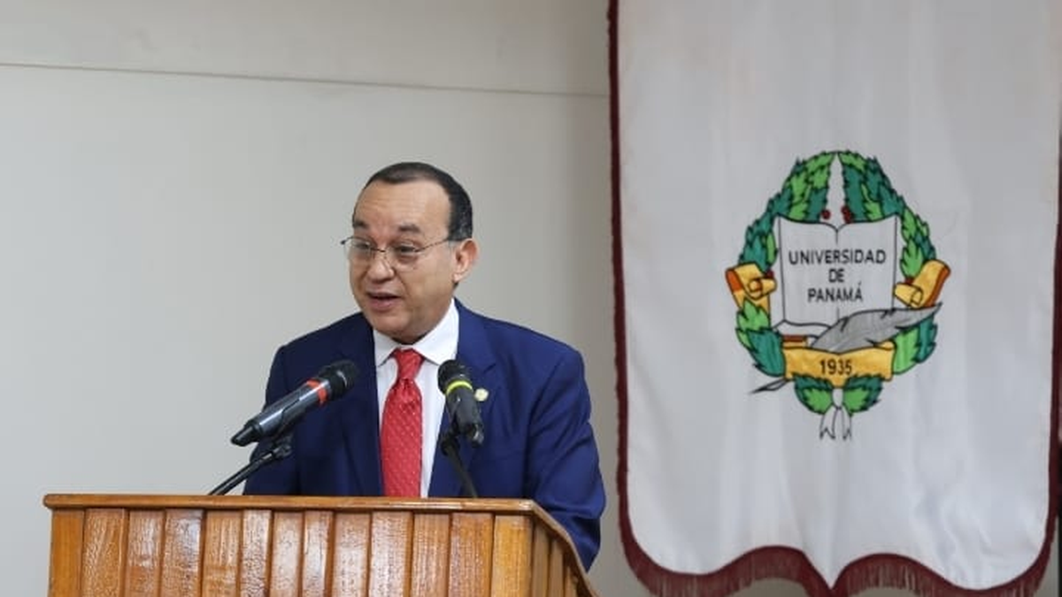 Rector Eduardo Flores Castro responde a declaraciones del presidente Mulino sobre Ciudad Universitaria. Rector Eduardo Flores Castro responde a declaraciones del presidente Mulino sobre Ciudad Universitaria.