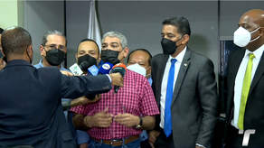 Las autoridades y los trabajadores de la AAUD se reunieron este martes.