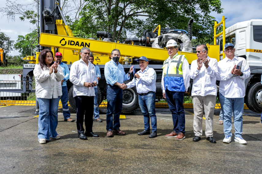 Presidente Laurentino Cortizo participa en acto de entrega de equipos al IDAAN.