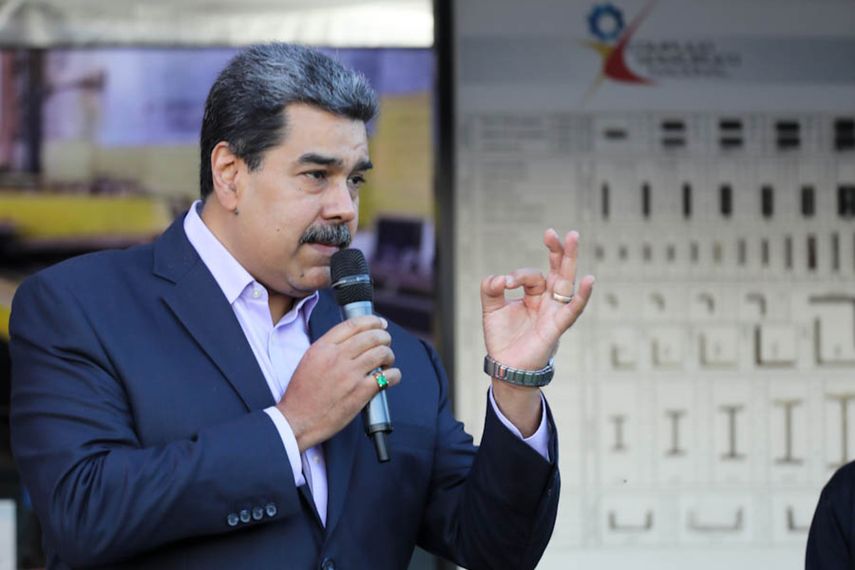 Nicolás Maduro dice que Whatsapp es usada para amenazar y pide a la población eliminar la app