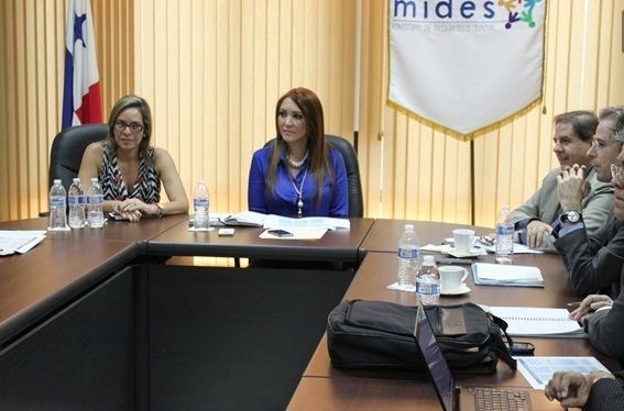 Presidente solicita a Viceministra del MIDES poner cargo a disposición