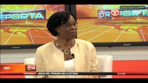 Dixon: es lamentable que Gobierno resuelva a través de redes