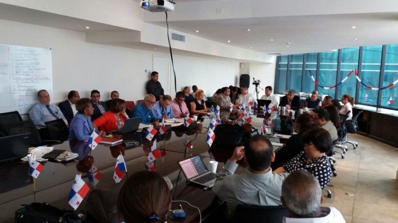 Comisión de Alto Nivel elaborará marco jurídico para la transformación del sistema de salud