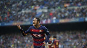 El Madrid pierde y Neymar y Suárez colocan líder al Barsa