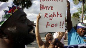 Protestas de dominicanos y haitianos en Miami por conflicto migratorio