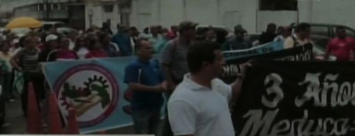 Docentes marchan hasta el MEDUCA, exigen respeto de derechos