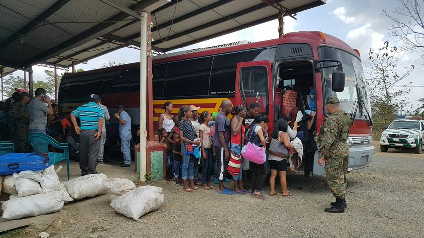 Traslado de migrantes: Realizan revisión mecánica de buses