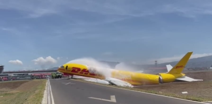 Aeronave panameña con matrícula HP2010.