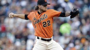 Un firme Peavy lidera a Gigantes ante Filis