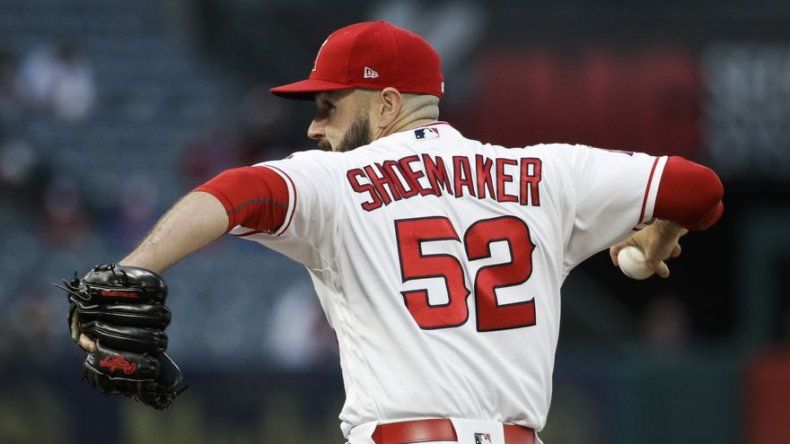 Shoemaker logra 1er triunfo tras lesión, Angelinos ganan 8-5