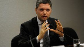 Renuncia ministro anticorrupción de Brasil por grabaciones