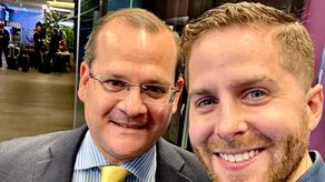 Alcalde electo Mayer Mizrachi junto a Roberto Ruiz Díaz, Secretario General