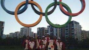 Izan la bandera panameña en la Villa Olímpica