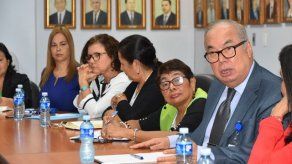 Lau sostiene acercamiento con pacientes con enfermedades crónicas y degenerativas