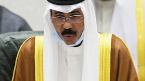El emir emitió una esperada amnistía para decenas de disidentes en exilio autoimpuesto.