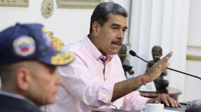 Parlamento de Venezuela exhorta a Maduro a romper relaciones con España.