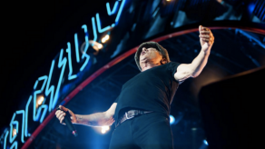 AC/DC pospone gira ante riesgo de que su cantante se quede sordo