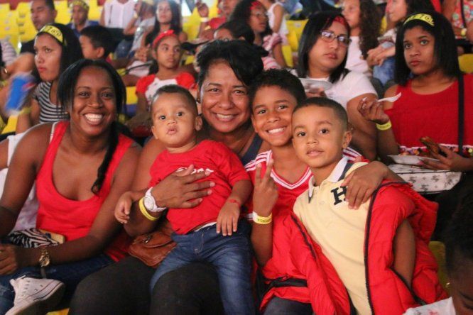 Fanáticos viven final de 8va temporada de Calle 7