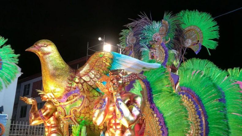 Recorrido de despedida de las reinas de Las Tablas