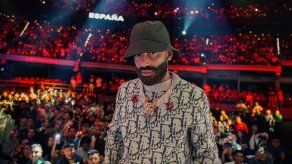 Arcángel le tira con todo y sin piedad a Anuel AA en Feliz Navidad 8.