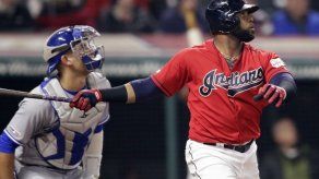 Indios: Carlos Santana jura como ciudadano estadounidense