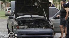 Vehículo se incendia en Antón