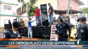 Desalojan a varias familias en Pueblo Nuevo; ocuparon las residencias por más de cinco años