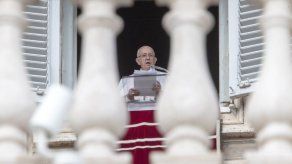 El Vaticano recibe delegación venezolana enviada por Guaidó