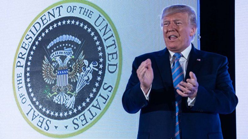 Exhiben sello presidencial alterado en discurso de Trump