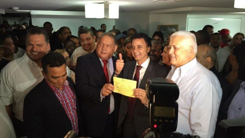 Gerardo Solís entra a las filas del Partido Revolucionario Democrático
