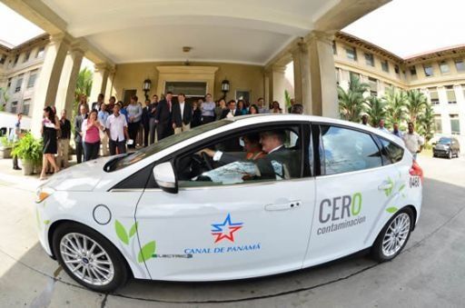 Canal de Panamá incorpora un automóvil eléctrico a su flota de vehículos