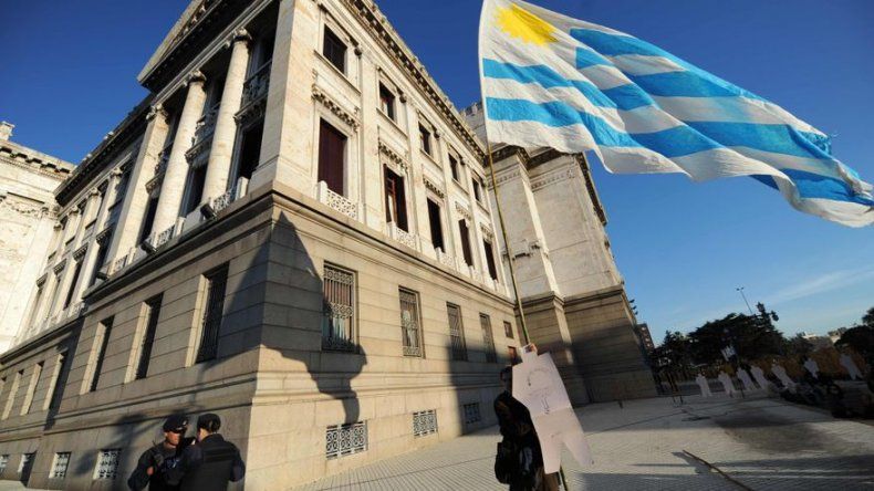 Uruguay invierte más de 5 millones de dólares en construcción cuartel militar