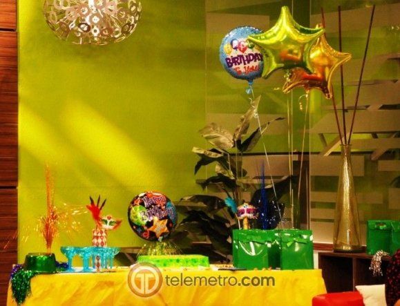 Cumpleaños de Karen Chalmers y despedida de Sadath