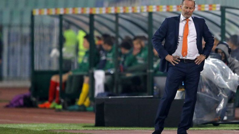 Holanda destituye al técnico Blind