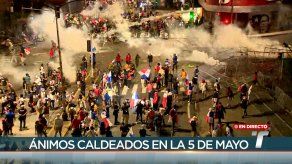 Se registran enfrentamientos entre manifestantes y unidades policiales en la 5 de Mayo