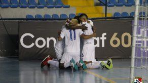 La selección de Futsal de Panamá aplastó 11-1 a Surinam en su debut en el Premundial de Concacaf.