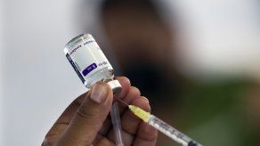 Los experimentos en laboratorios se suman a datos derivados de la vida real que indican que la variante delta del virus no está evadiendo las vacunas más usadas en el mundo occidental.