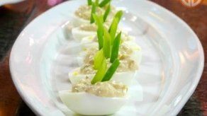 Huevos rellenos con crema de atún