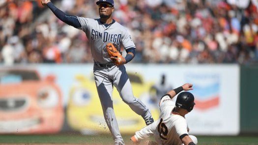 Allen Córdoba es puesto en asignación por los Padres de San Diego