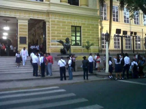 Meduca suspende clases en el Instituto Nacional
