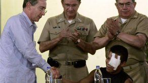 Recompensará a rebelde que escapó con rehén