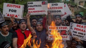 Tribunal de la India sentencia a 3 hombres por violar a niña