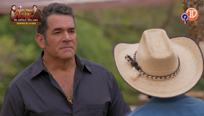 La Desalmada: Octavio le dice a Rafael que Fernanda lo quiere por la fortuna de él.