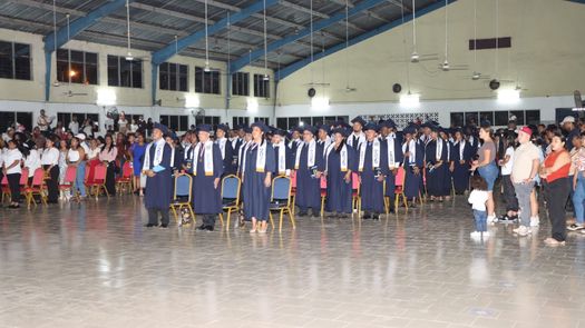 Funcionarios culminan sus estudios con el programa Tecno Edúcame.